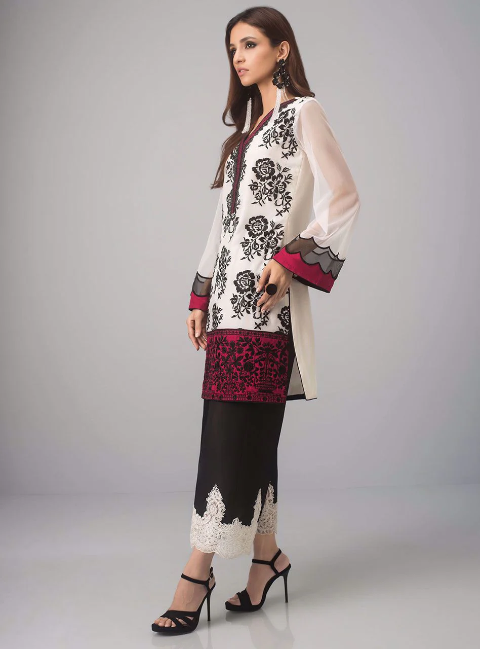 Black Rose - Image 4