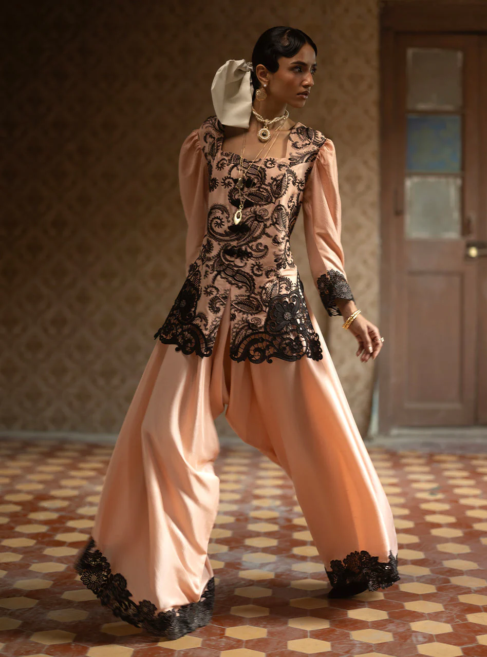 Coral Chantilly - Image 6