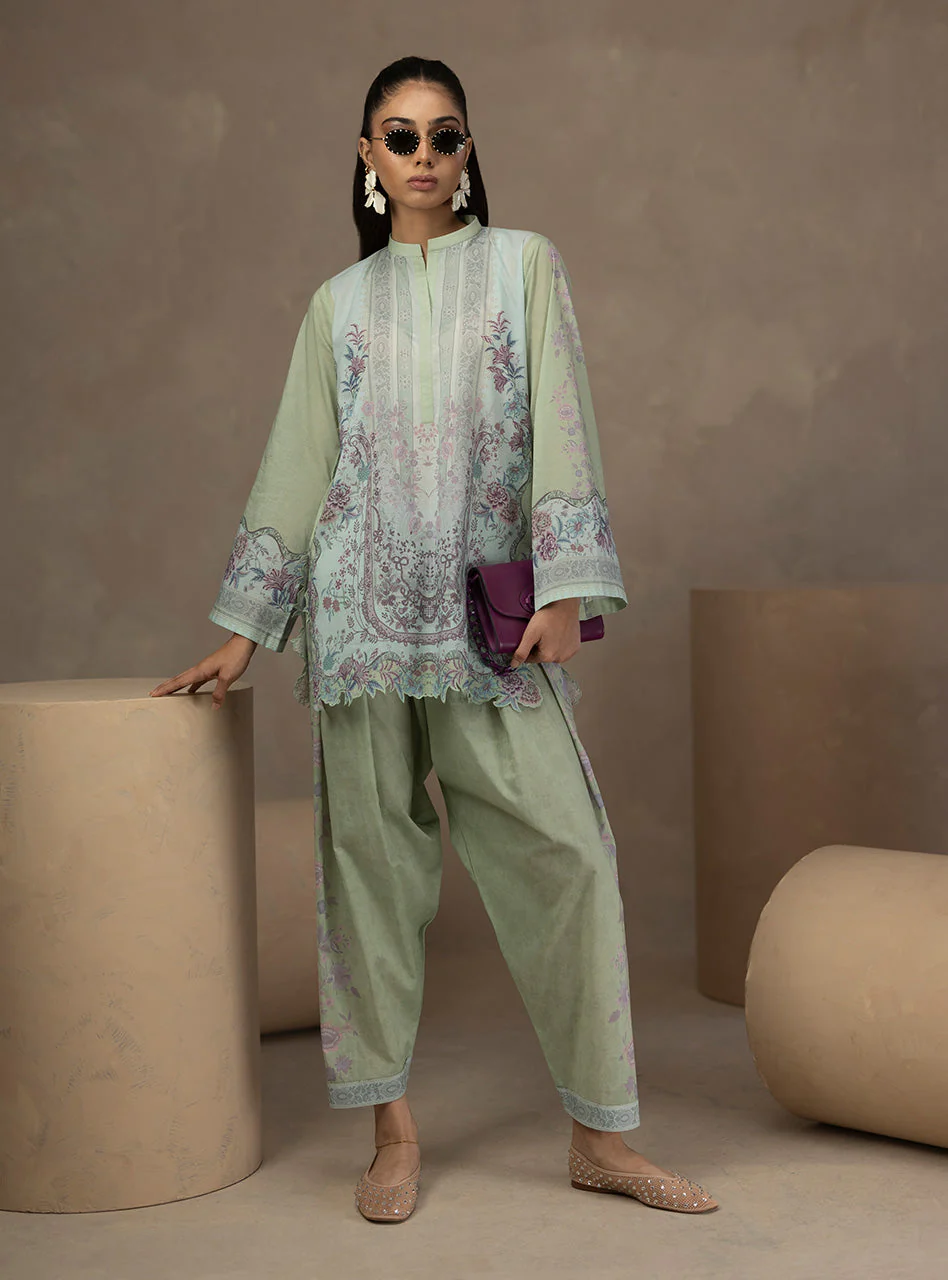 Evie - Image 3