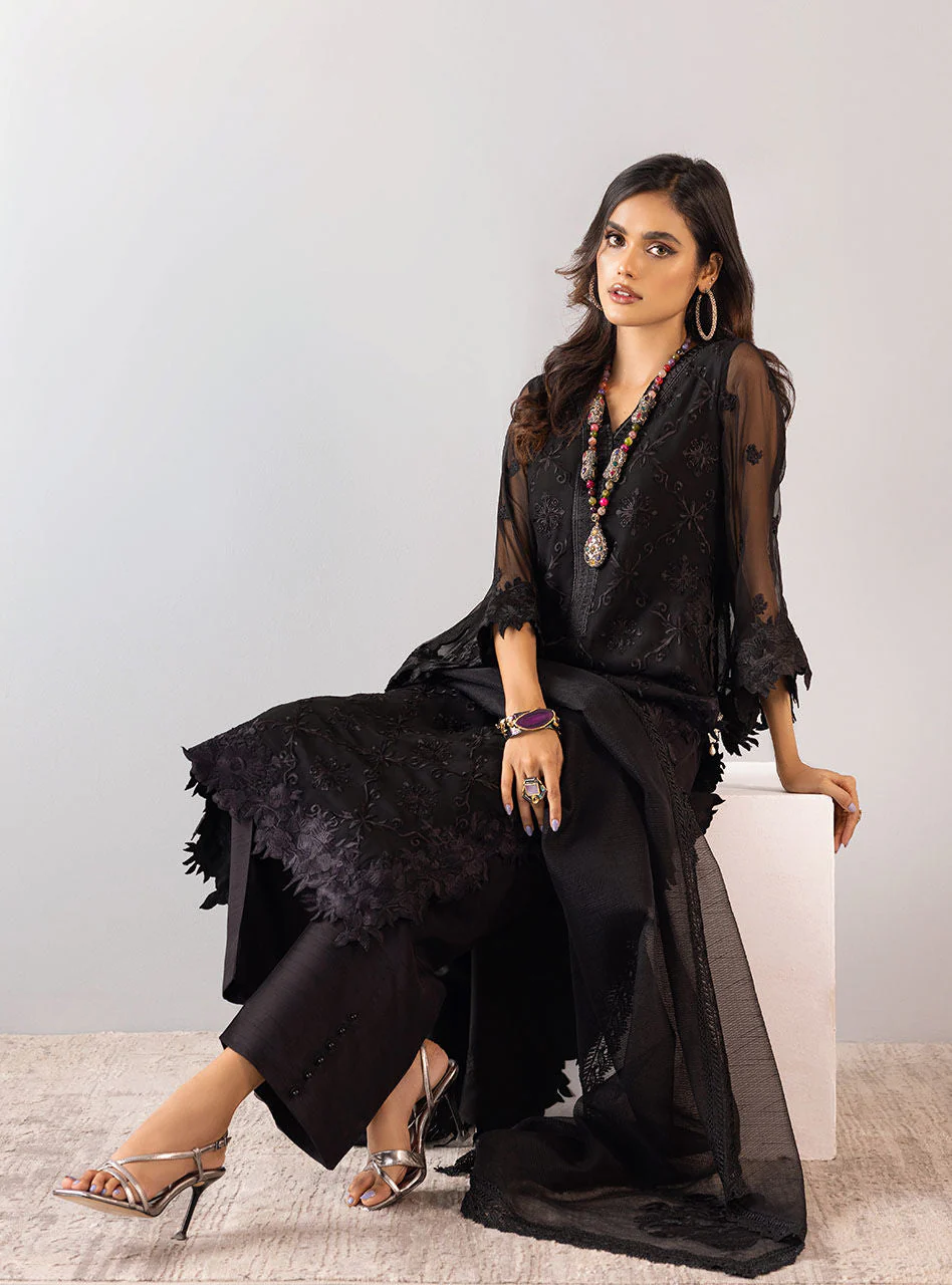 Jade Black - Image 4