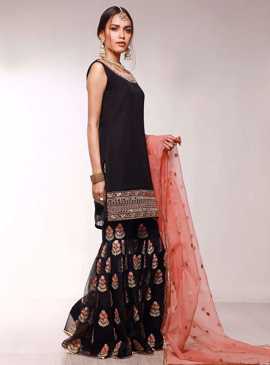 Nayab - Image 2