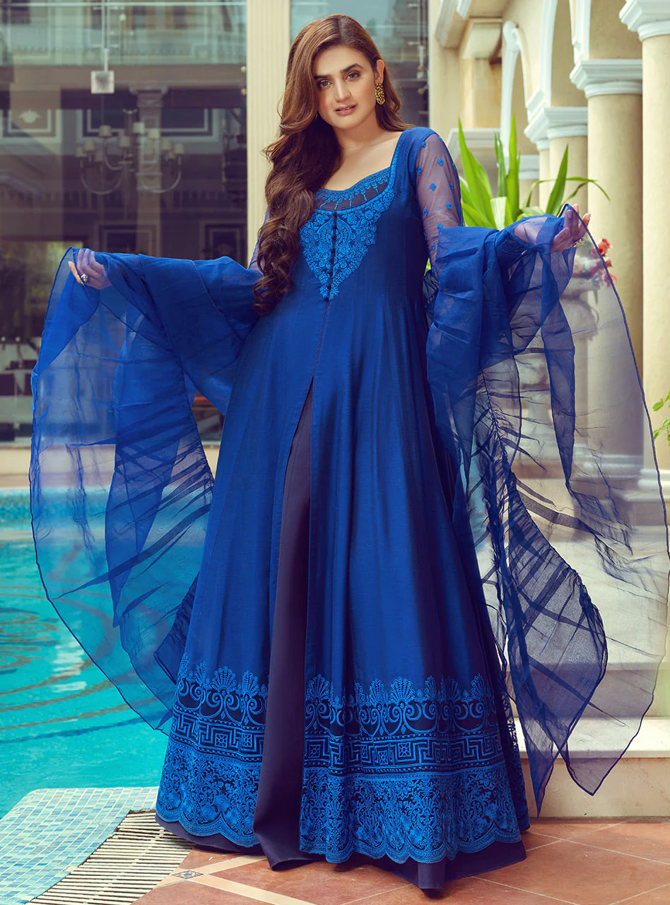 Royally Azzure - Image 4