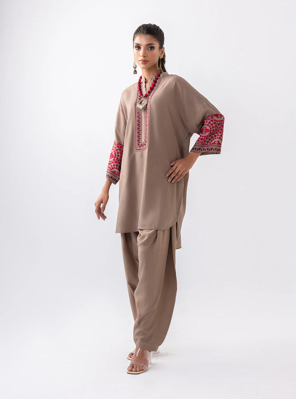 Sandy Beige - Image 6